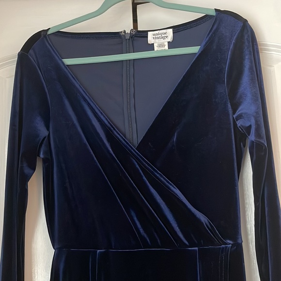 Unique Vintage Velvet Long Sleeve Dress - Picture 6 of 8